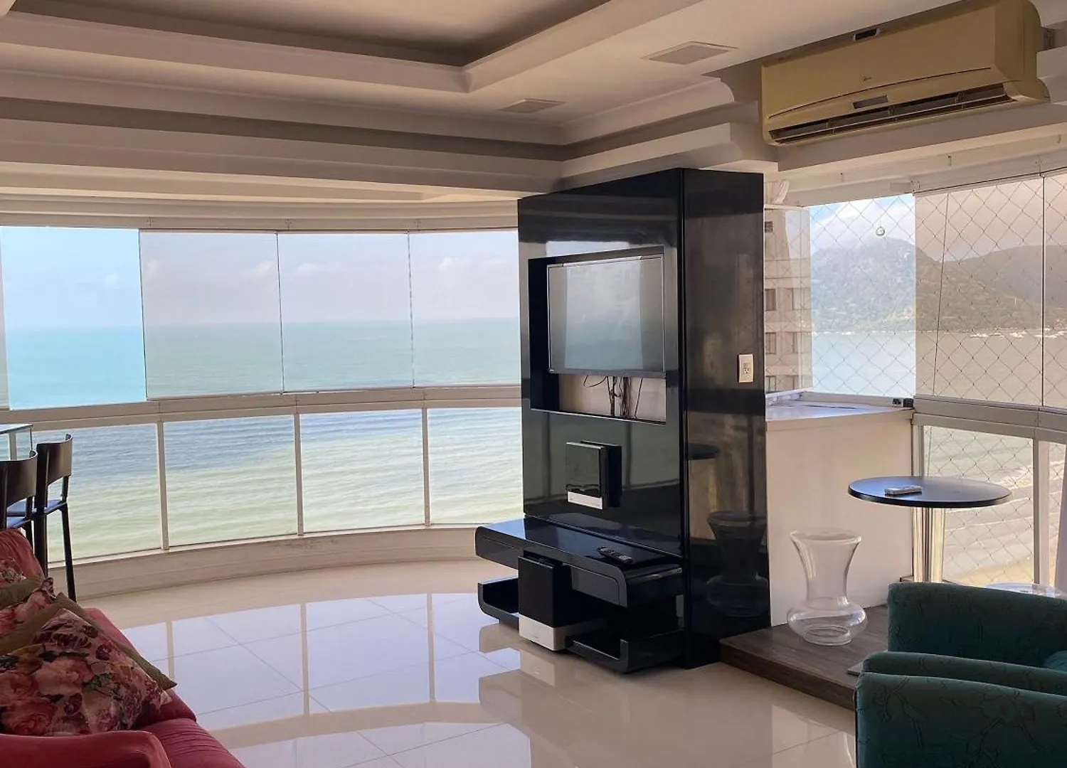 03 Dorm. Frente Mar Apartment Balneario Camboriu Brazil
